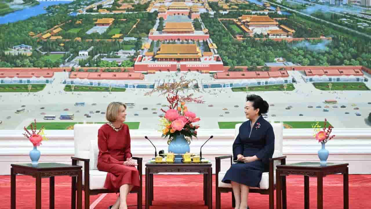 China's first lady hosts German counterpart in Beijing