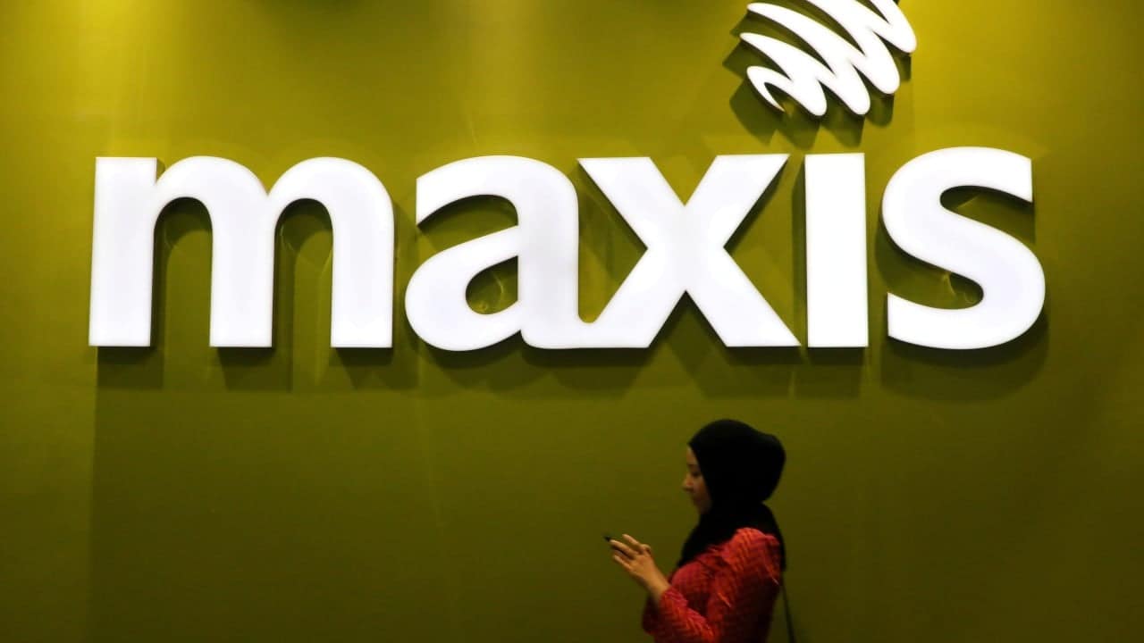 Malaysia probes Maxis over Khairul Aming privacy leak