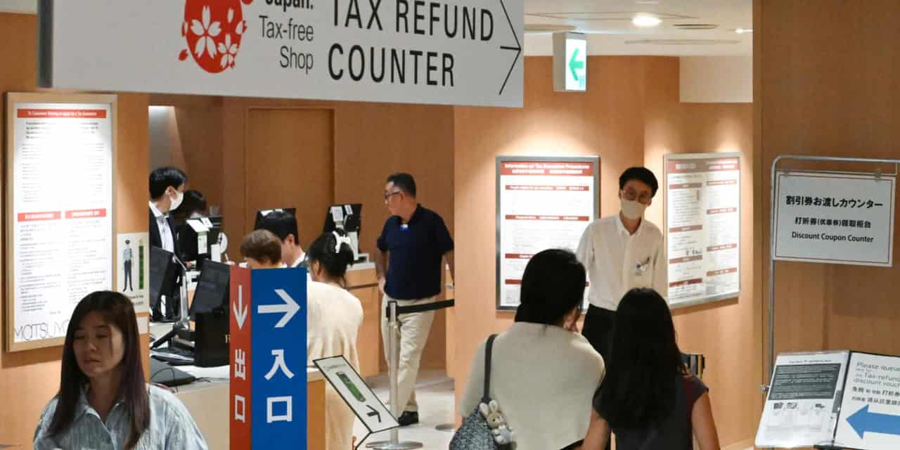 Japan retailers prepare for tax-free shopping overhaul
