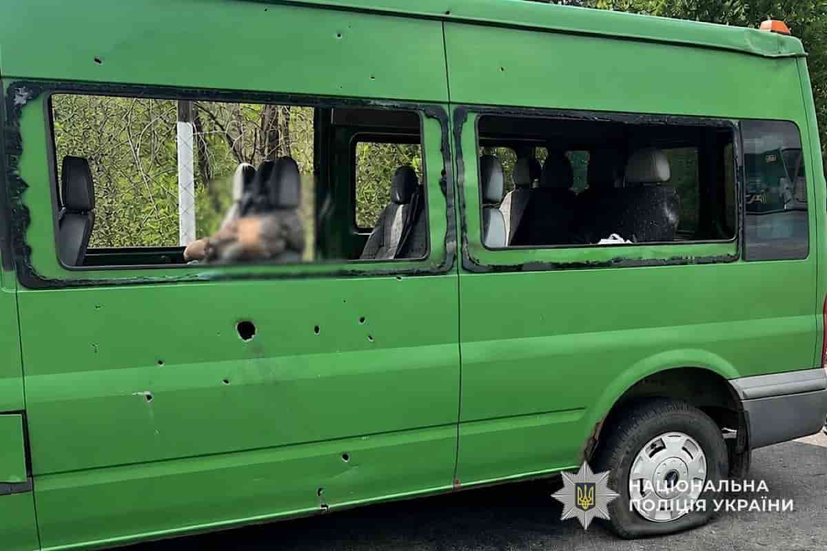 Russian drone kills 2, injures 12 in Nikopol minibus attack