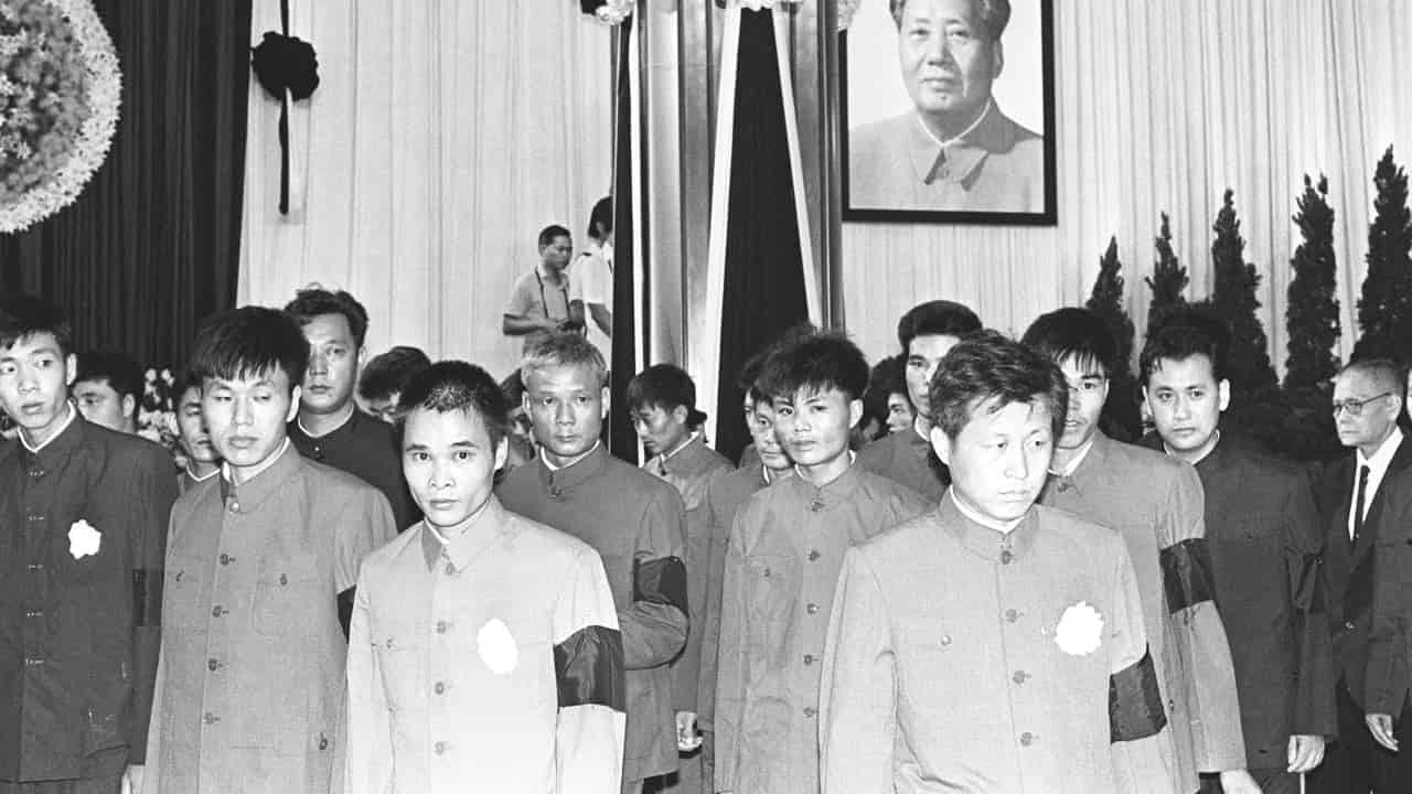 Hong Kong mourns Mao Zedong's death in 1976