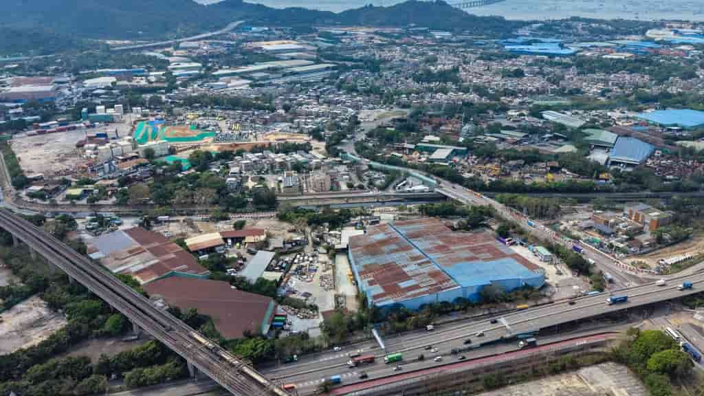 JD.com Expands Hong Kong Logistics Hub Amid Expert Concerns