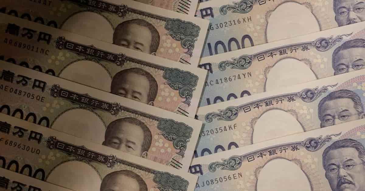 Yen eases as risk appetite returns ahead of central bank meetings