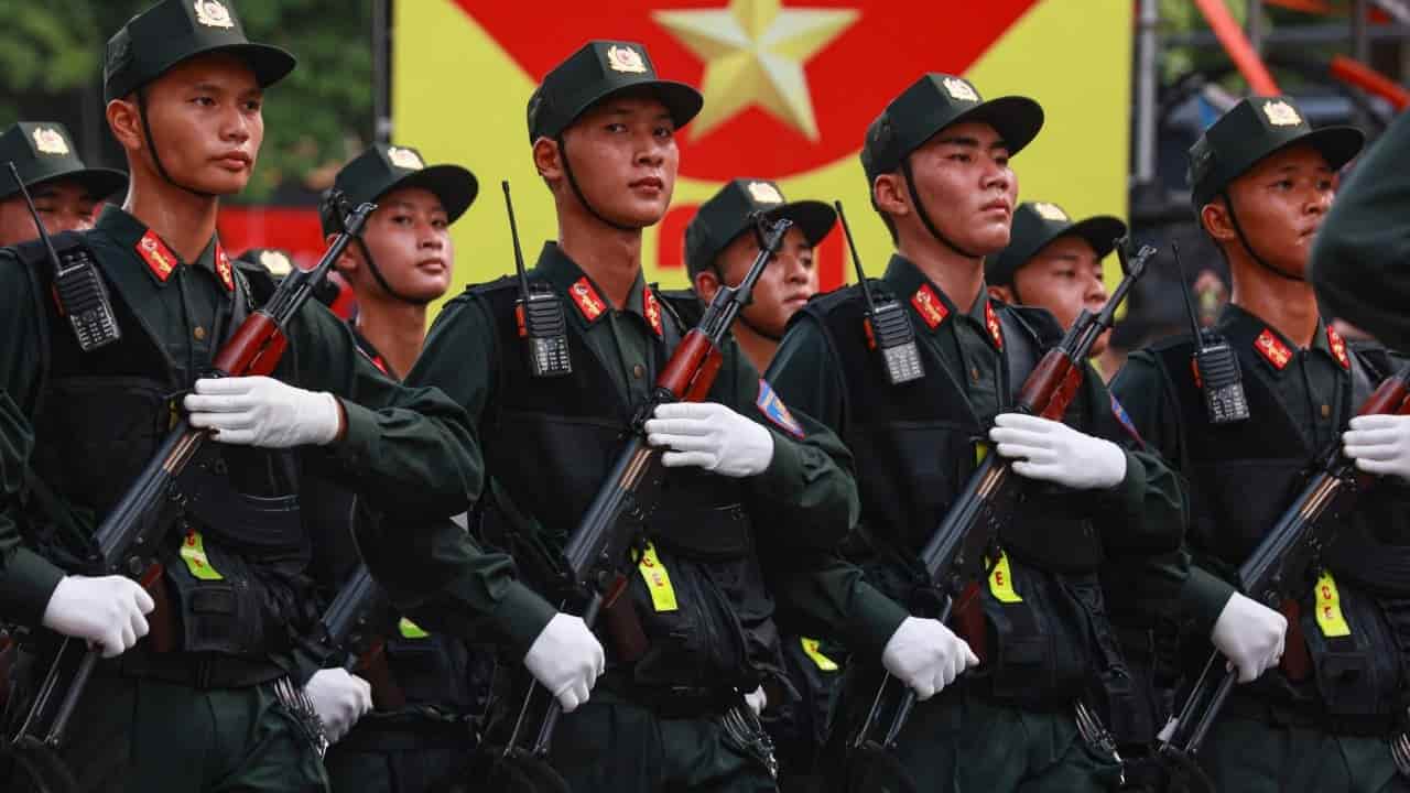 Vietnam arrests deputy minister over probe into huge bribes