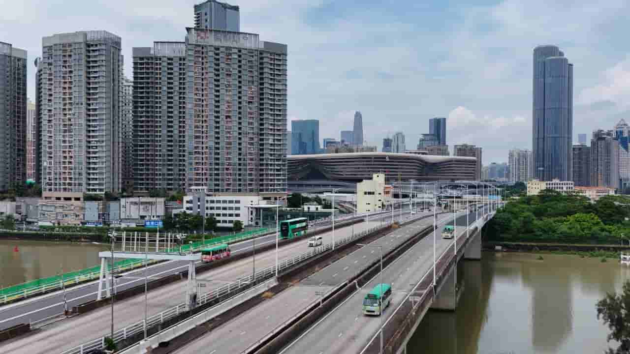 Hong Kong stages counterterrorism drill at revamped Huanggang crossing