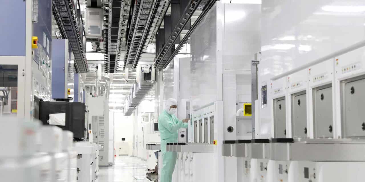 Kioxia's Market Value Plummets Two-Thirds Amid China Competition