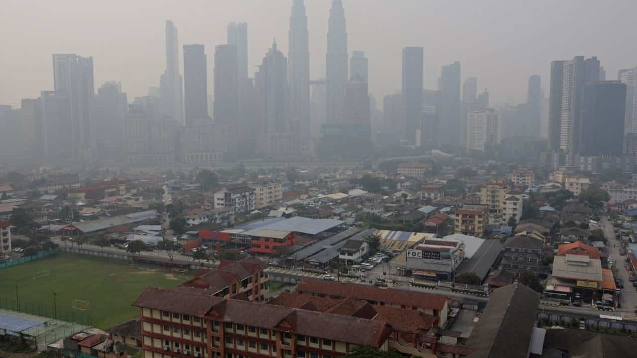 Malaysia schools close as haze from Indonesian fires chokes region