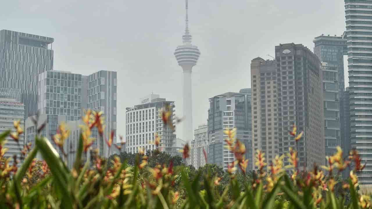 Malaysia schools close as wildfire smoke blankets nation