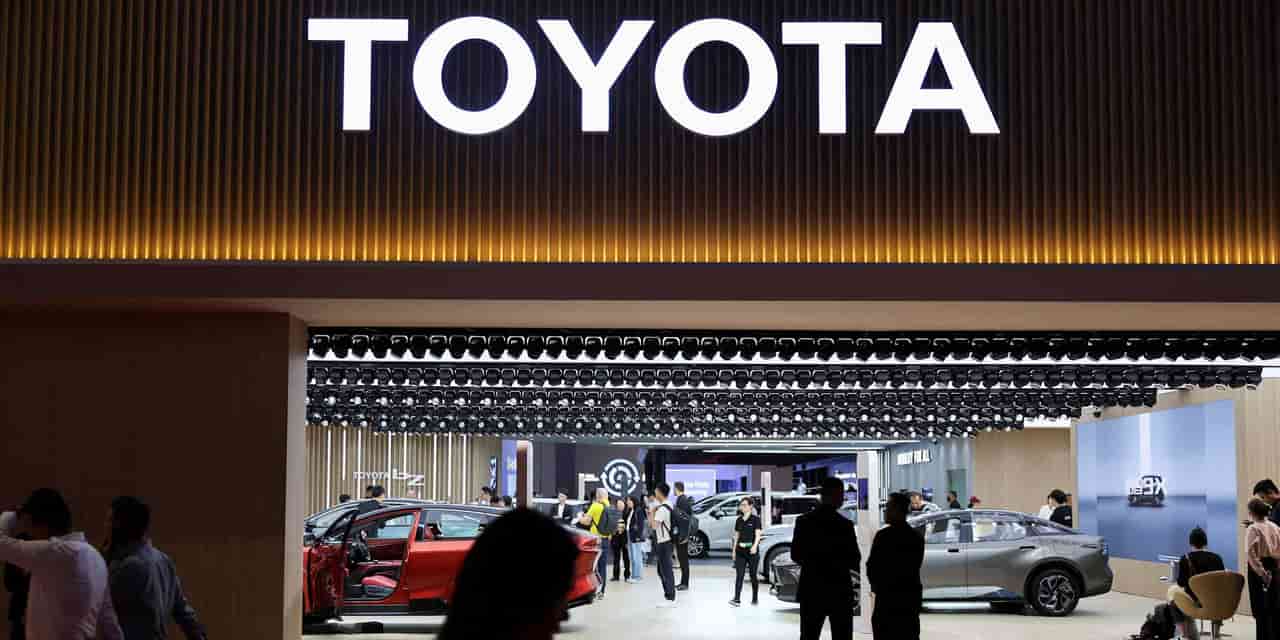 Toyota China sales hit nine-year low as market slumps