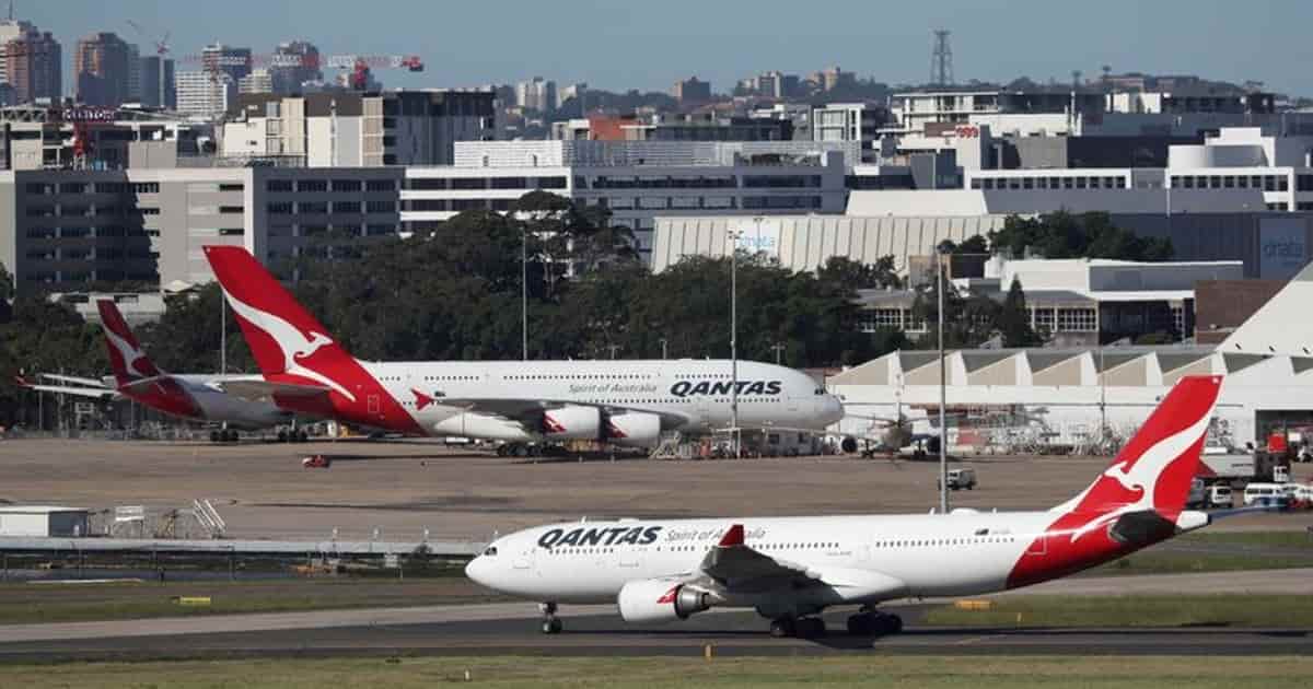 Qantas ground workers to strike next week over pay and conditions