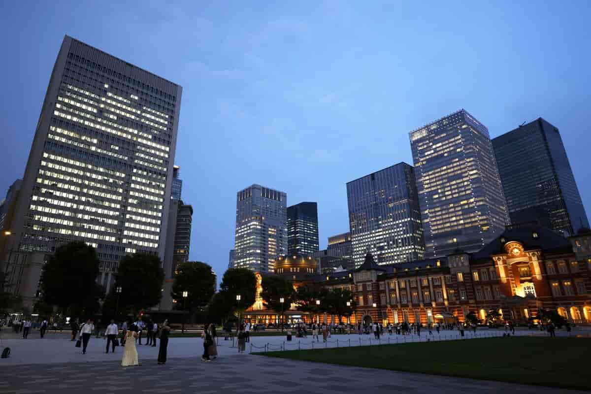 Japan Super-Long Bond Yields Climb Amid Fiscal and Inflation Concerns