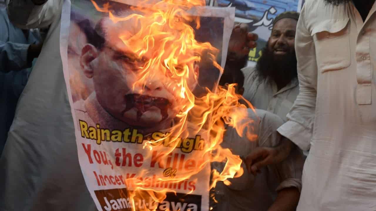 Maldives' plea to restart South Asian bloc hits India-Pakistan brick wall