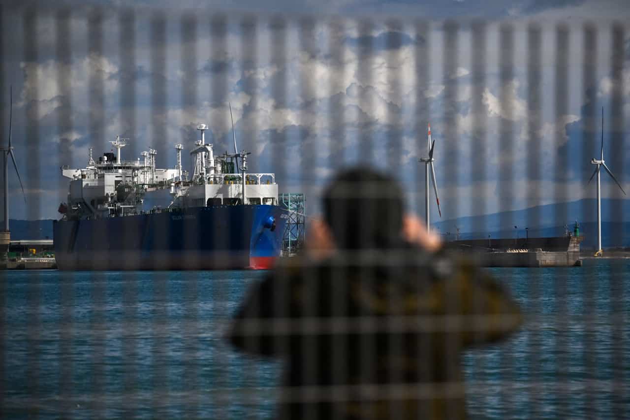 EU exemption allows Greek shippers to deliver over one-fifth of Russian LNG
