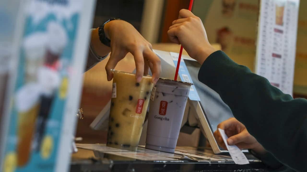 China's bubble tea sector eyes equity buyouts amid slowdown