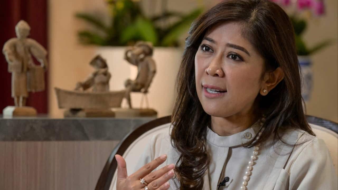 Indonesia minister urges calm over Singapore internet cable claim