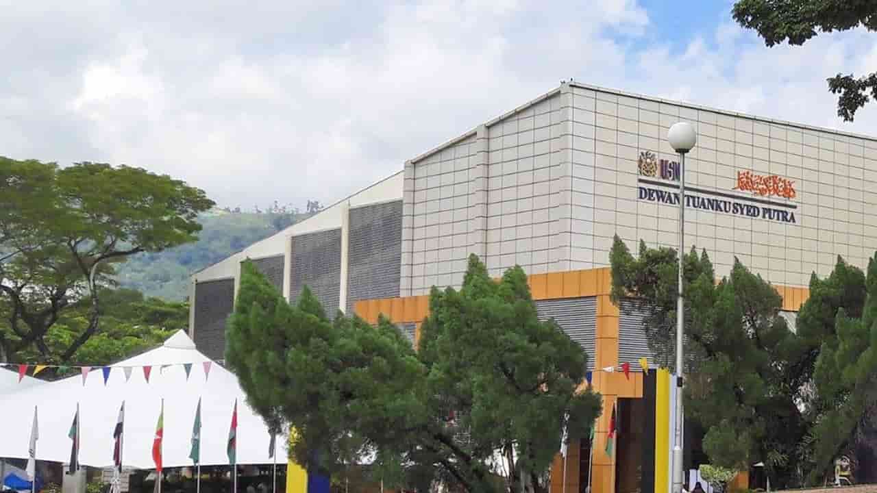 Malaysia and China launch tech transfer center to boost AI, semiconductor cooperation