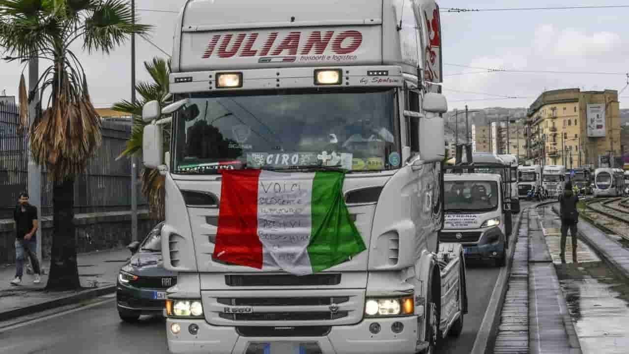 Italy's buffalo mozzarella output halted by truckers' protest, costing millions