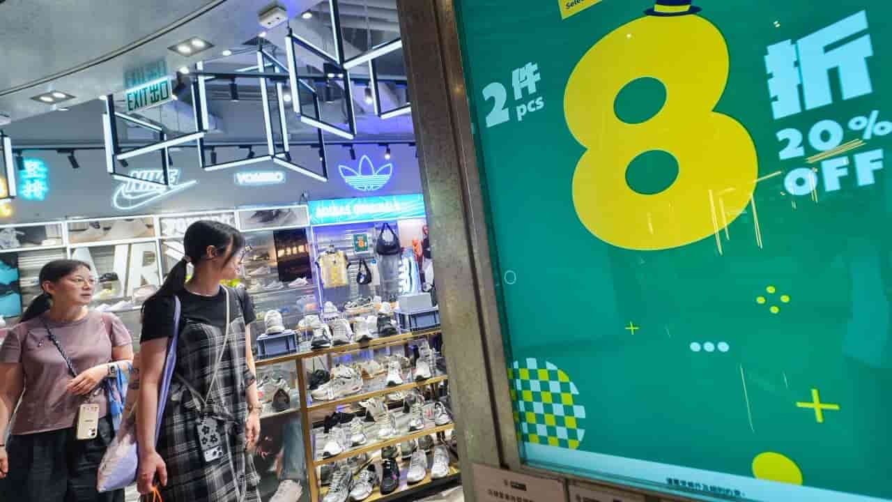 Hong Kong retail sales rise 4.6% in June