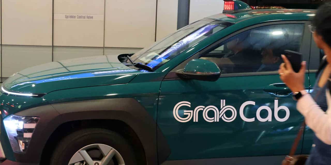 Grab to buy Atome Financial for $1.49bn to boost consumer lending