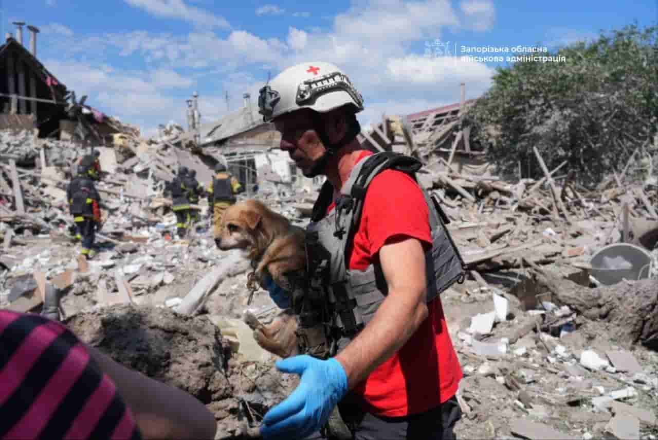 Russia strikes Zaporizhzhia, injuring 8 including 2 children