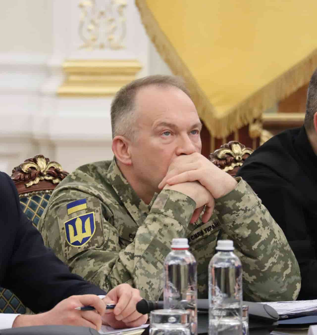 Zelensky Dismisses Commander-in-Chief Syrskyi Amid Protests