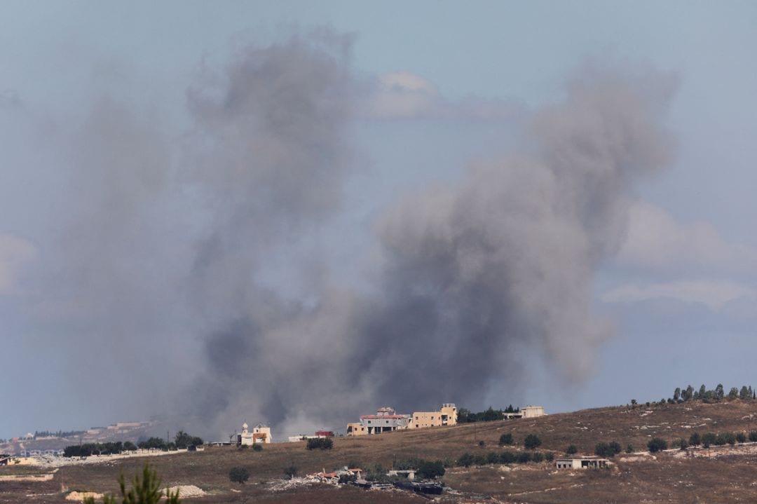 Israeli forces shell southern Lebanese town amid ongoing incursions