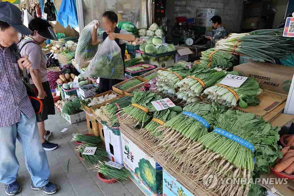 South Korean food prices surge amid severe heat wave