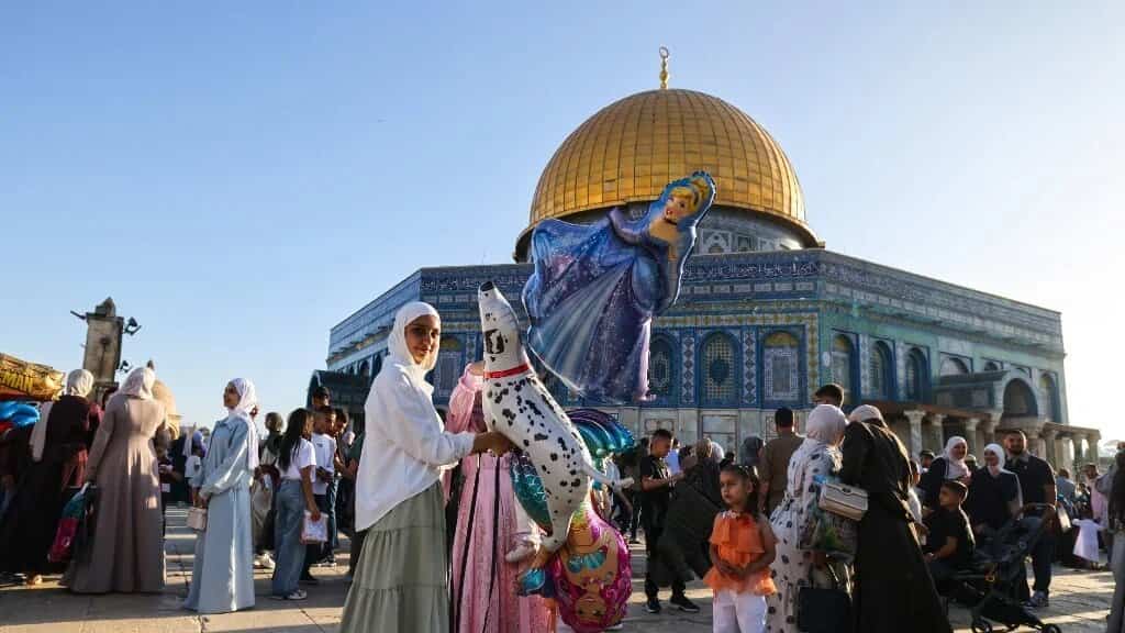 Saudi Arabia removes 'Muslims will never give up Jerusalem' from textbooks