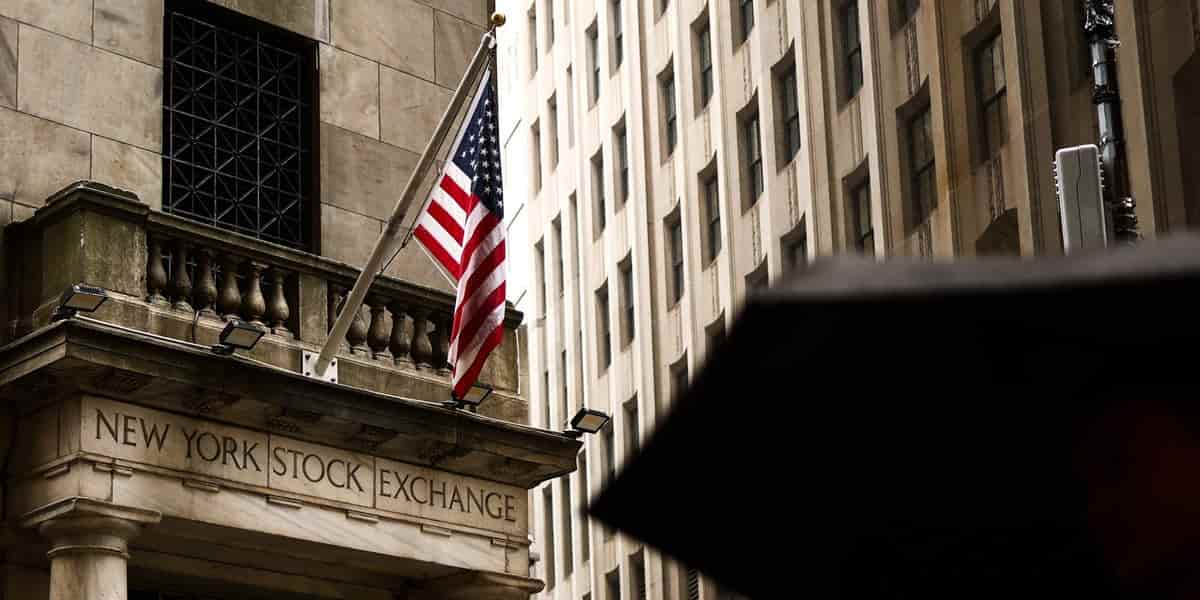 US stock market rally's sustainability questioned amid narrow breadth