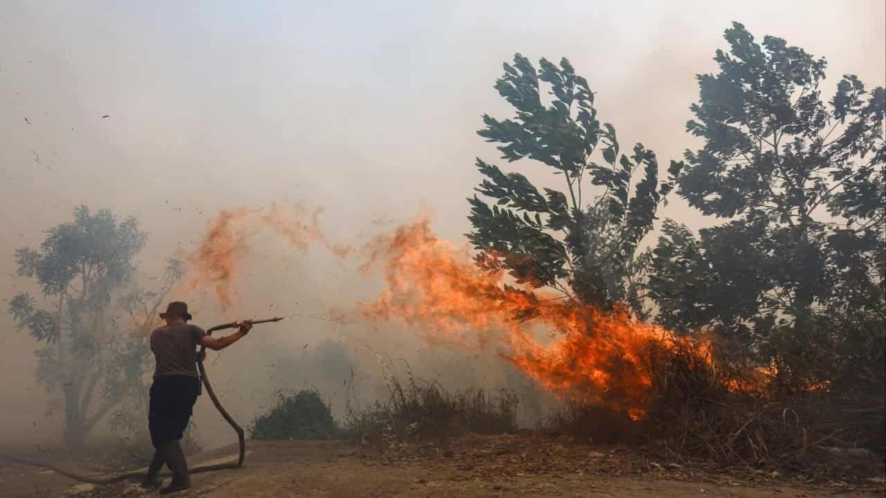 Indonesia resists declaring wildfires a national disaster amid haze crisis