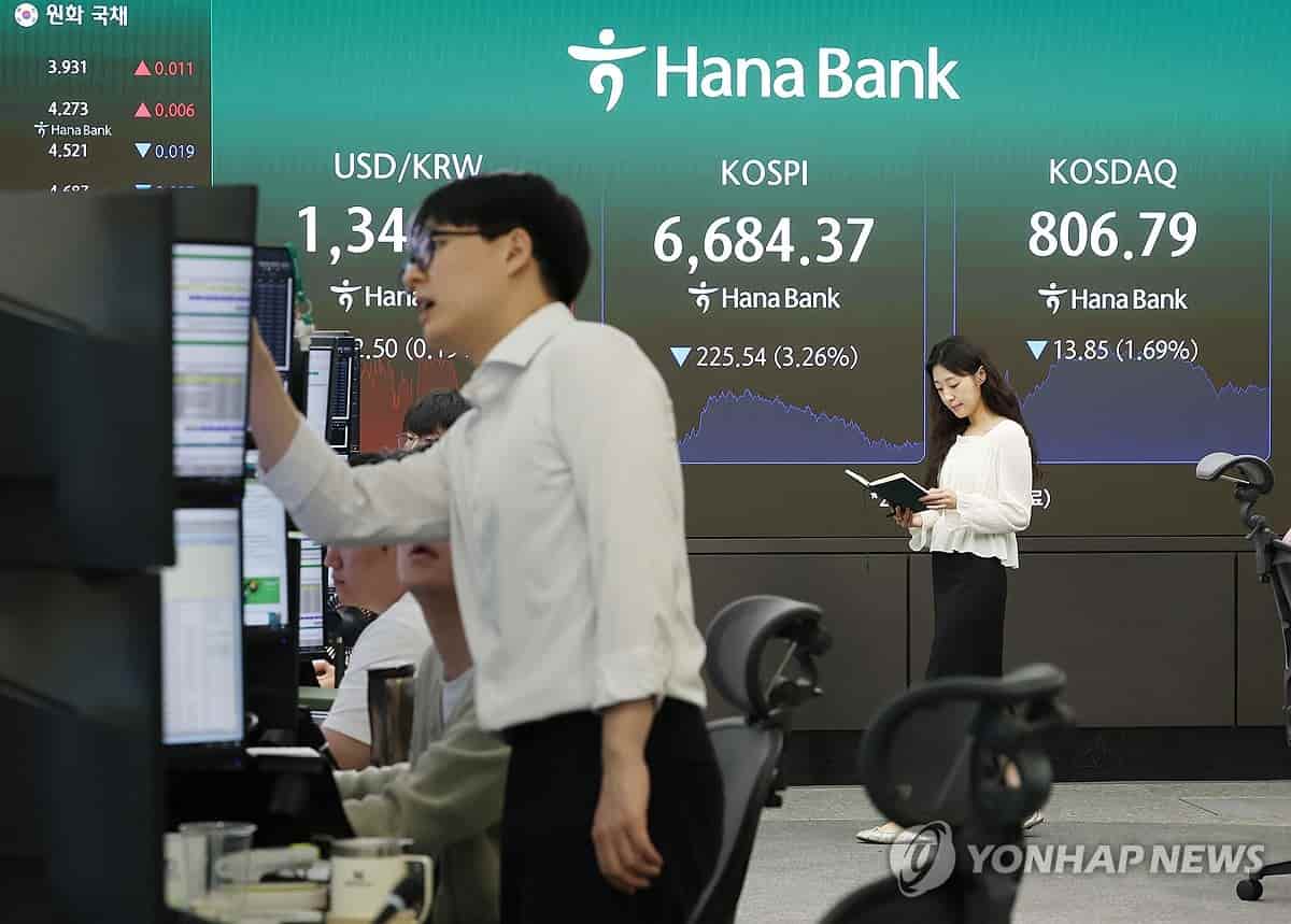 Stocks dip as AI leaders call for industry slowdown