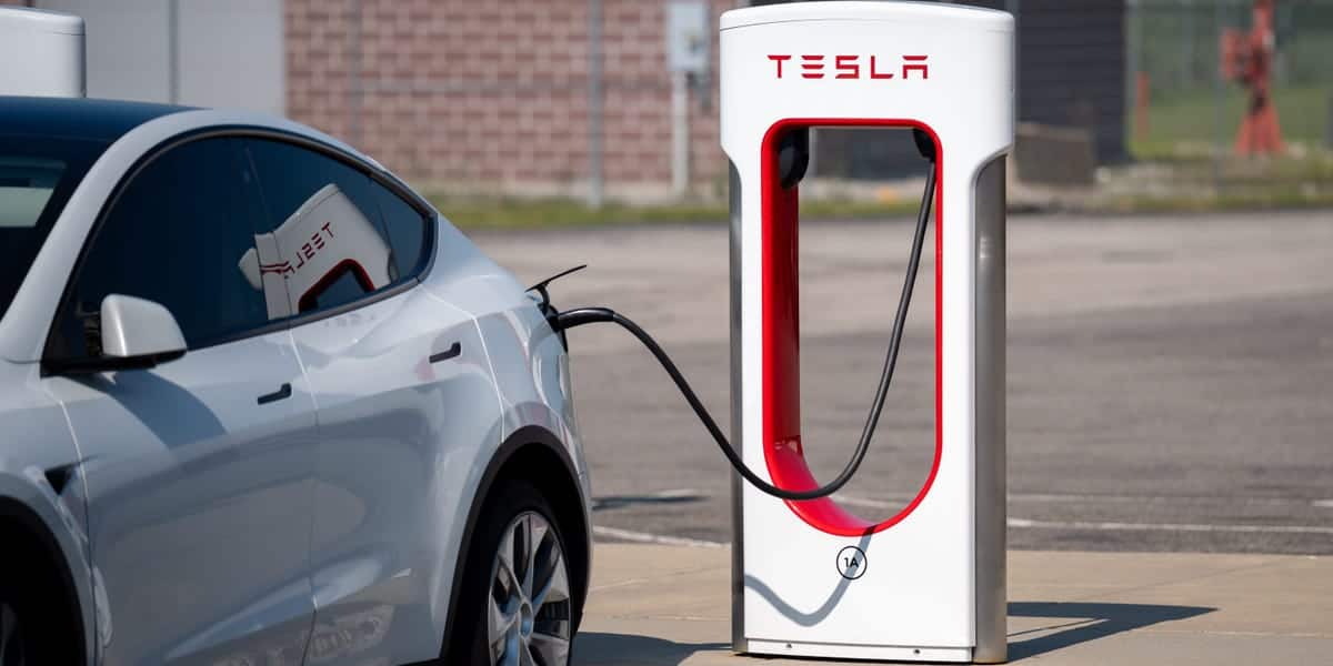 Tesla plans 124-stall Supercharger hub in San Francisco