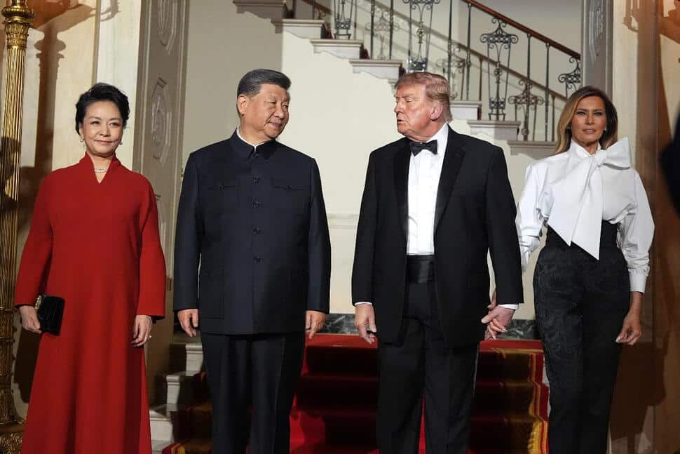 Trump hosts Xi at state dinner with tech leaders amid trade talks