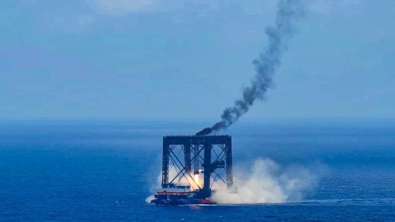 China lands reusable rocket using giant net