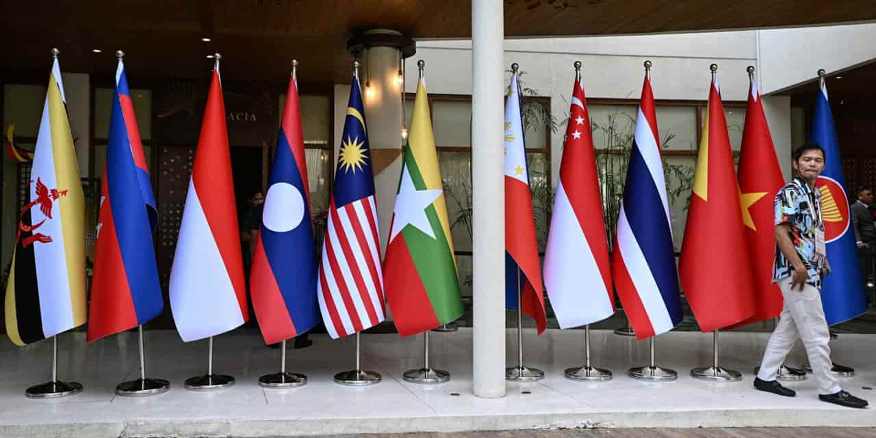 Vietnam, Philippines on track for high-income status amid chip boom