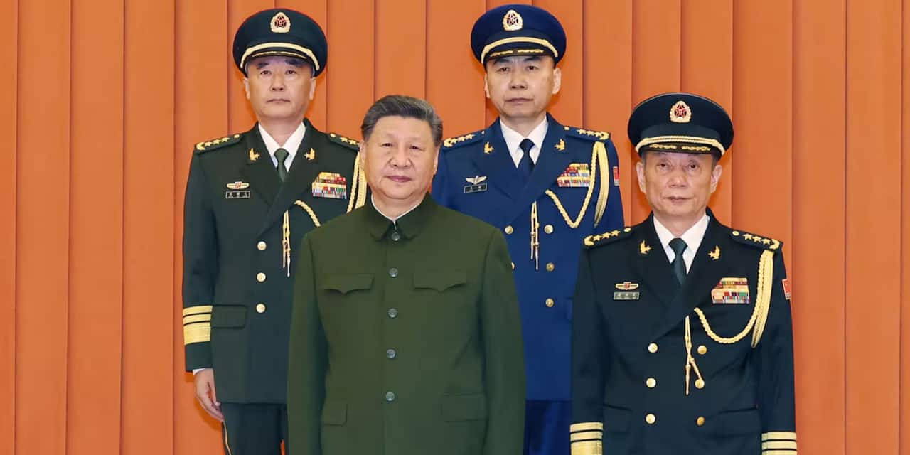 China promotes two generals amid anti-corruption purge