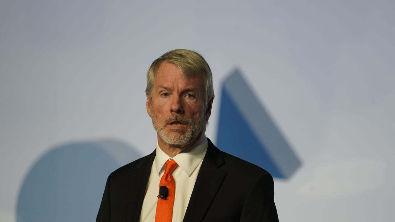 JPMorgan: MicroStrategy's Bitcoin Sales Policy Adds 'Two-Way Risk'