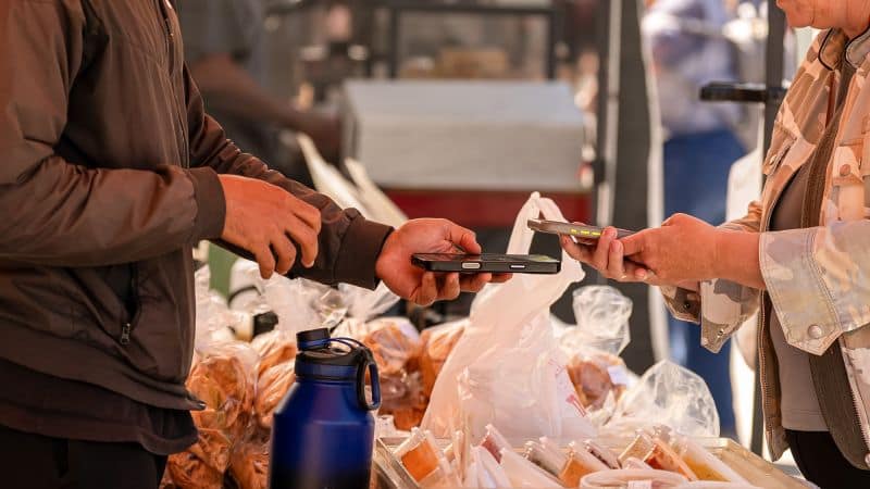 US Economy Slows to 1.5% Growth Amid Inflation Concerns