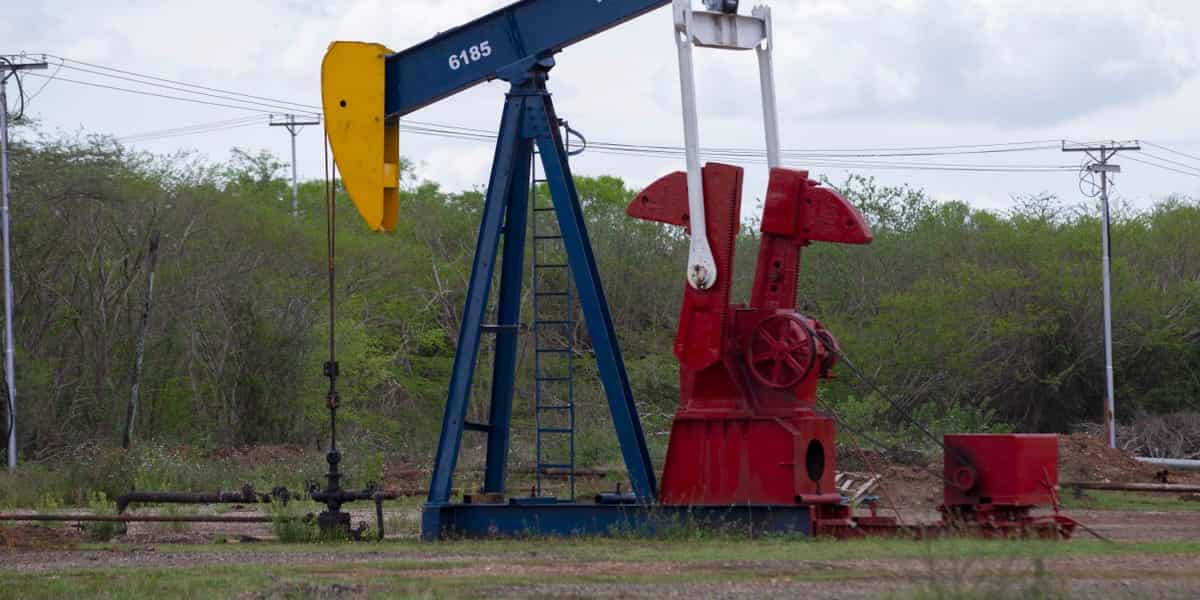 Analysts doubt Trump's Venezuelan oil acquisition will lower U.S. gas prices