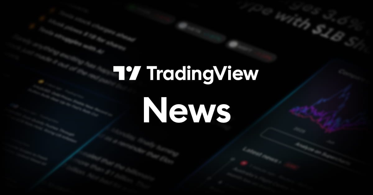 Nasdaq falls as tech giants' losses overshadow chip sector optimism