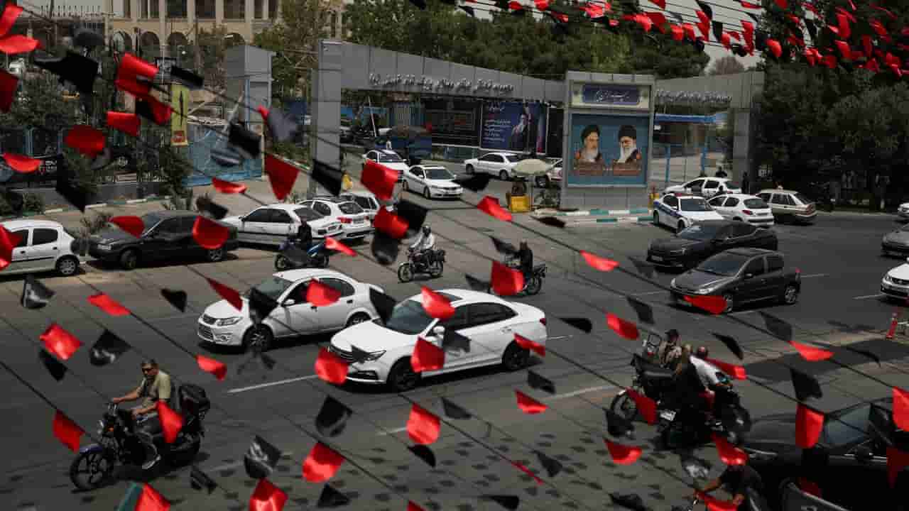 Iran begins mourning for Ayatollah Ali Khamenei