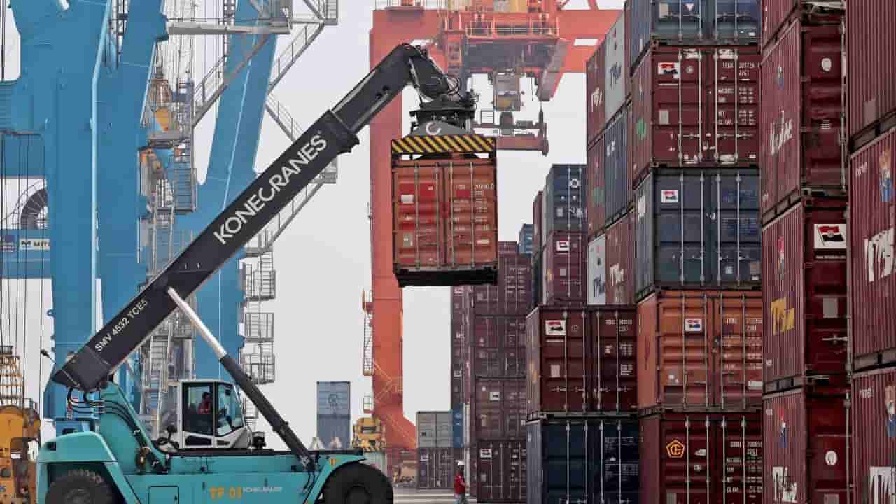 Indonesia's GDP growth accelerates, but uneven recovery persists