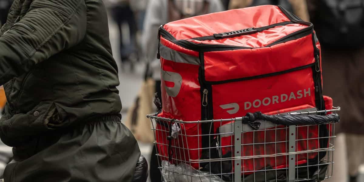 Consumers tighten spending, but food delivery remains resilient