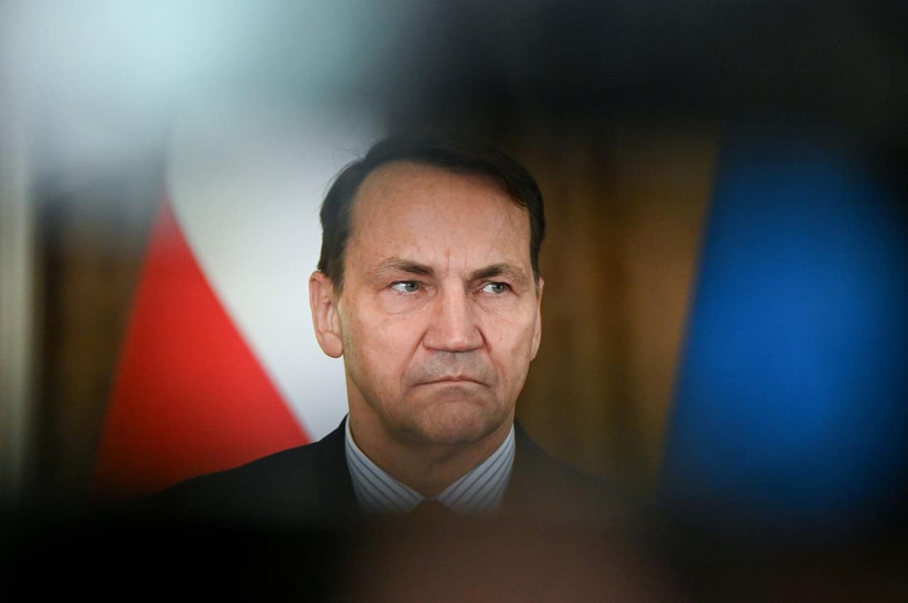 Polish FM calls Zelensky honor revocation 'inappropriate'
