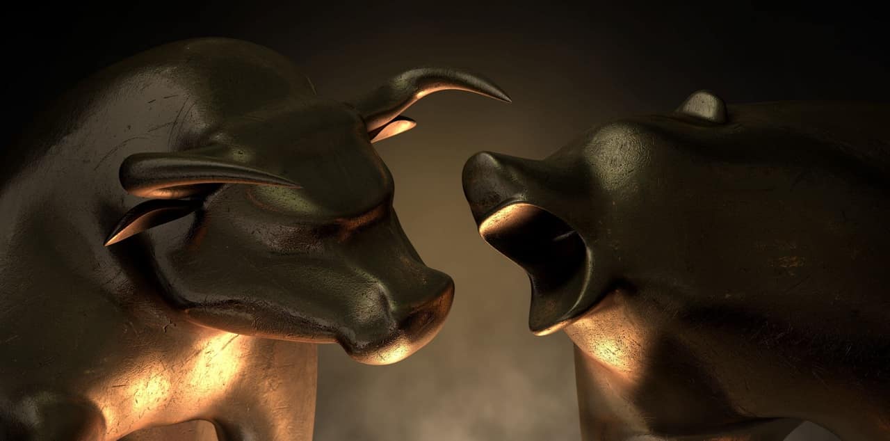 Bitcoin Holds Gains After Strategy Sale, Shrugs Off $64K Run