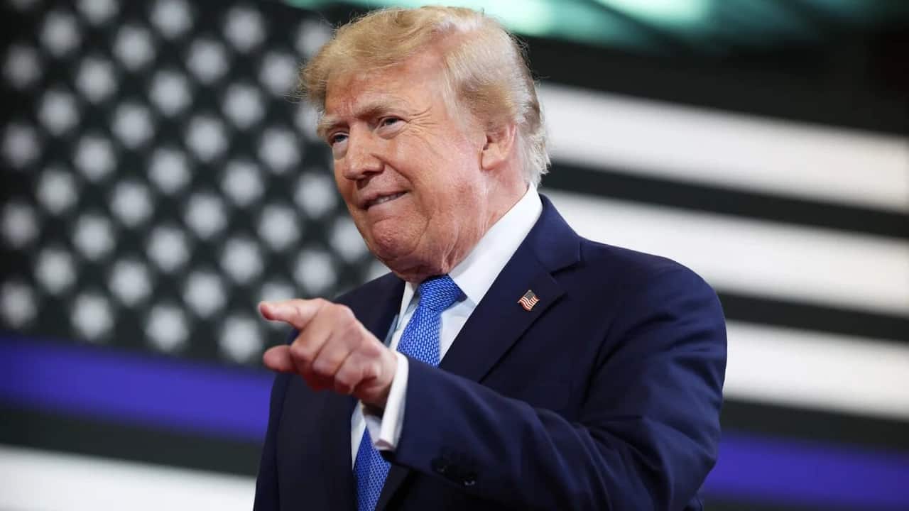 Democrats push war powers resolutions after Trump threatens Oman