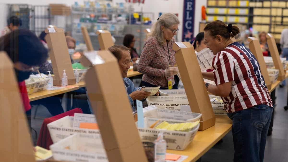 Trump administration asks Supreme Court to lift mail-in ballot rule block