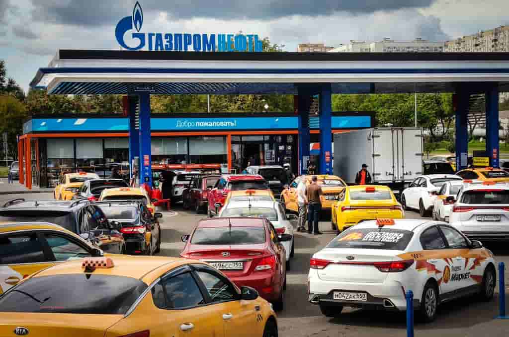 Russia fuel shortages ease amid US pressure on Ukraine refinery strikes