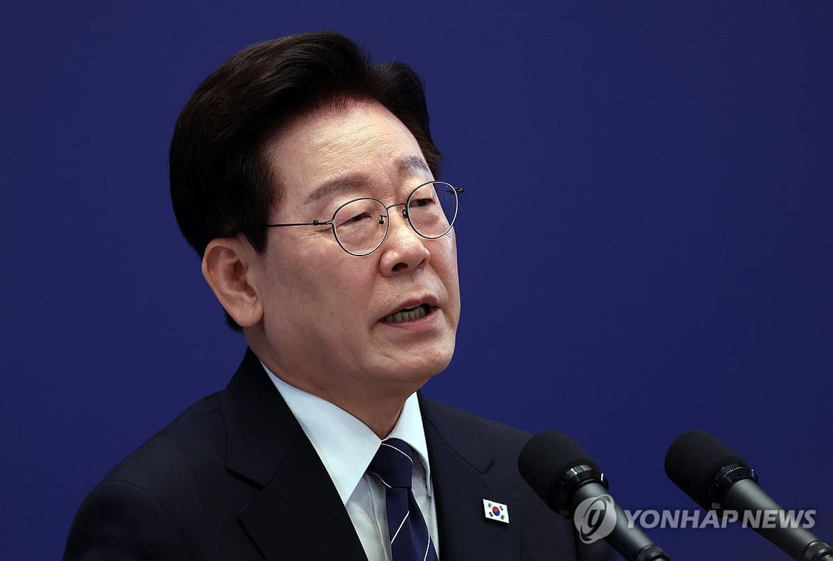 Cheong Wa Dae clarifies Lee's remarks on Hormuz mission
