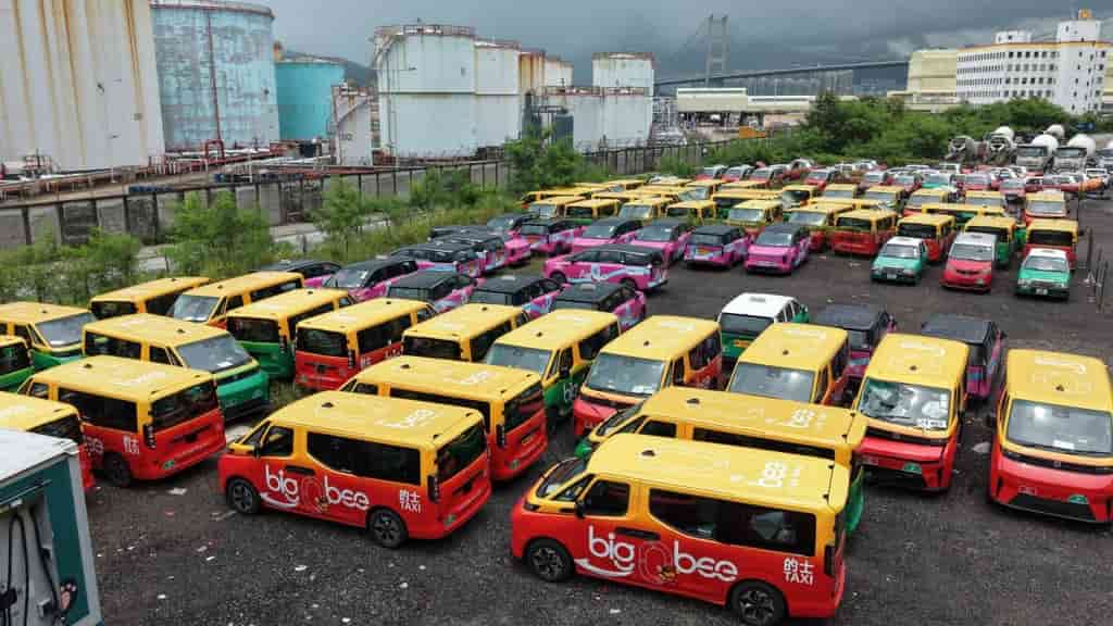 Hong Kong transport authority to boost taxi driver numbers